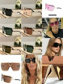 Picture of Valentino Sunglasses _SKUfw55828360fw